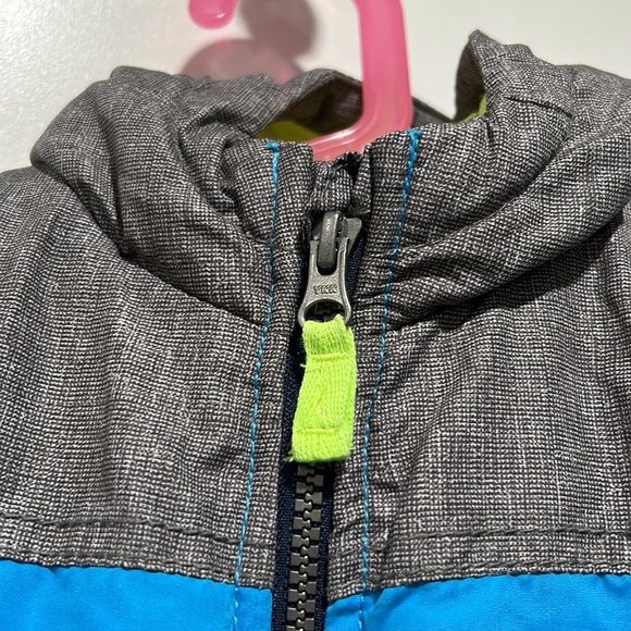 ❄️ Carters coat. Size 18 months. Excellent condition. - Picture 6 of 13